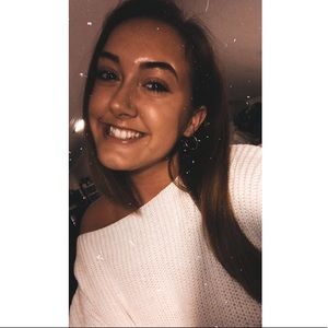 Meet your Posher, Michaela